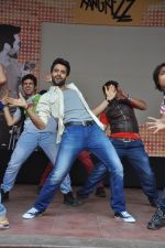 Jackky Bhagnani grooves Gangnam style for Rangrezz in Mumbai on 18th Feb 2013 (5).JPG
